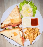 Club Sandwich (Salami, Ham, Bacon)
